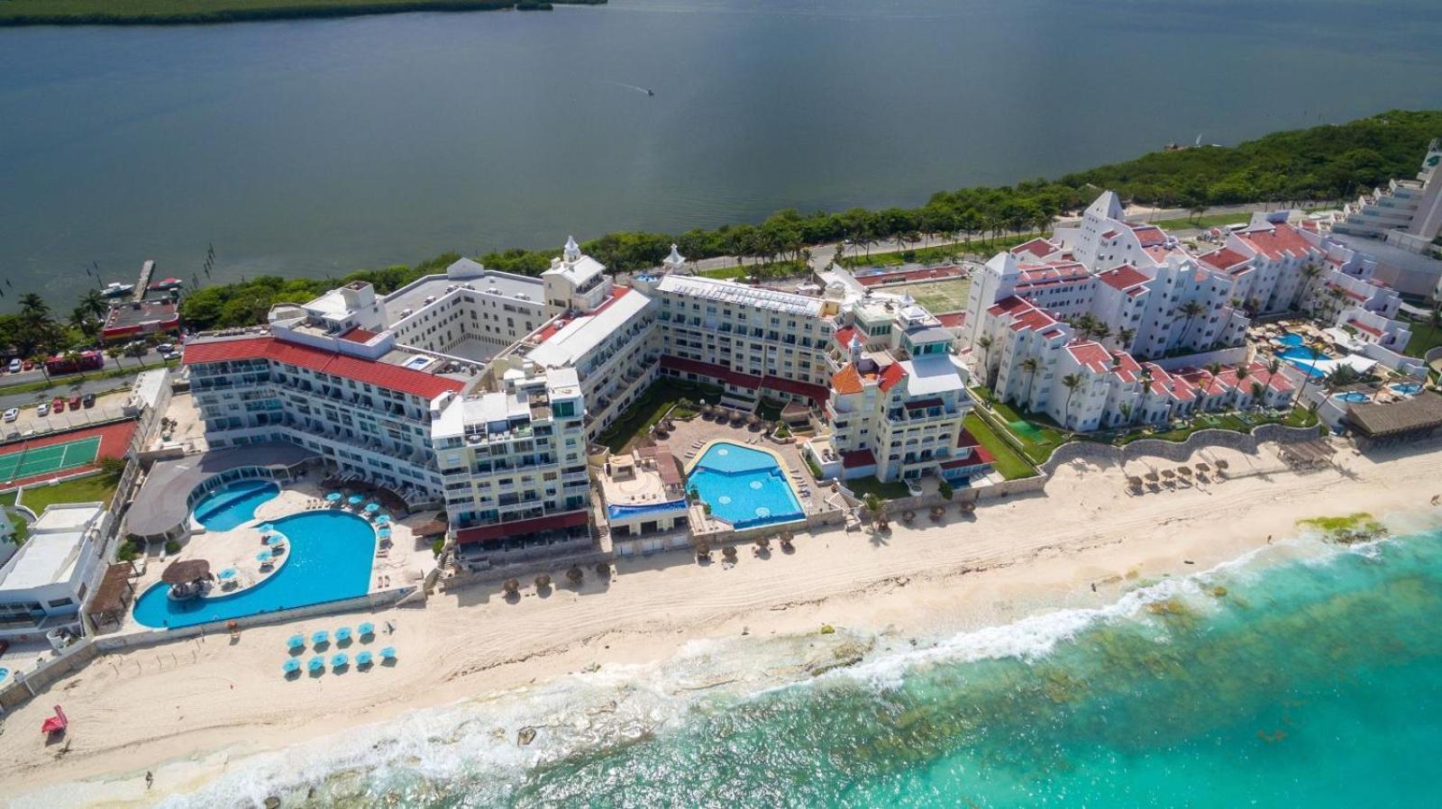 “Magic Sunrise At Cancun” Zewnętrze zdjęcie